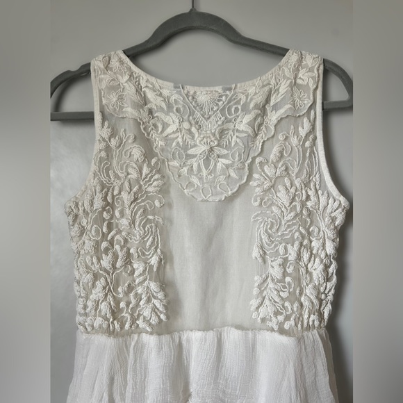 Zara Women’s Cream Sleeveless Ruffle Floral Embroidered Dress Size Medium - Picture 3 of 13